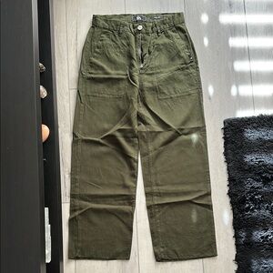 Quiksilver Dark Olive flare-crop // size 26